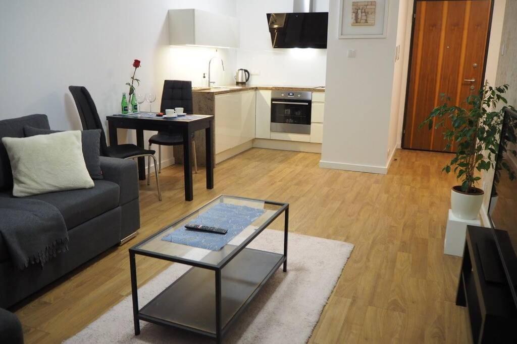 Wilanow Apartment Close To Town Hall And Palace วอร์ซอ ภายนอก รูปภาพ
