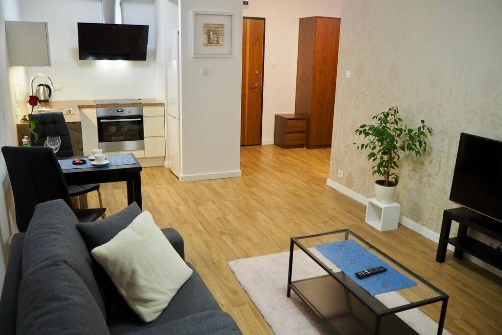 Wilanow Apartment Close To Town Hall And Palace วอร์ซอ ภายนอก รูปภาพ