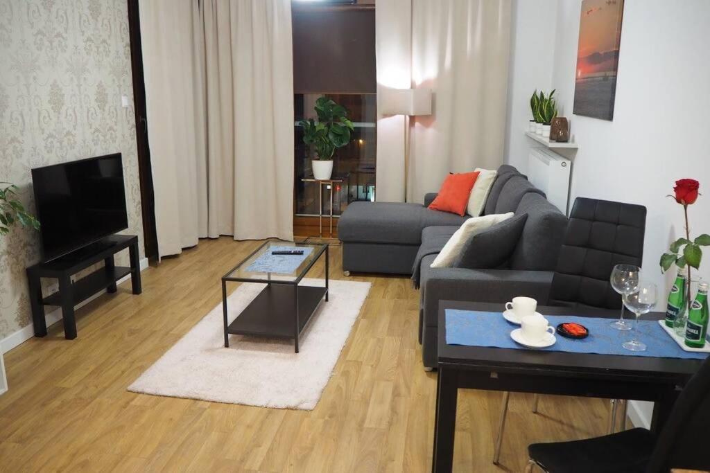 Wilanow Apartment Close To Town Hall And Palace วอร์ซอ ภายนอก รูปภาพ