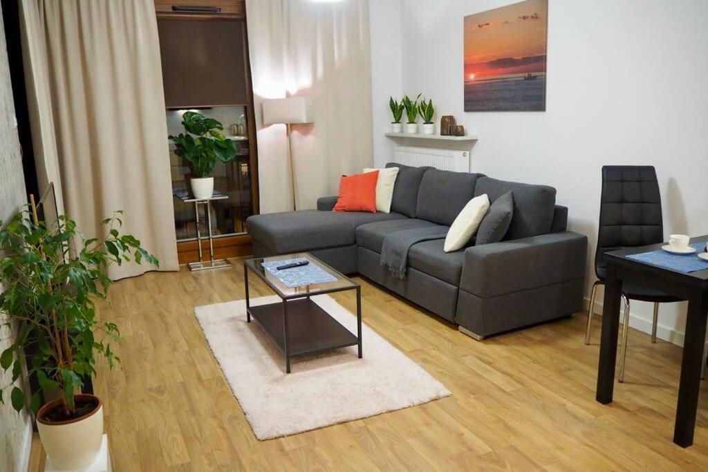 Wilanow Apartment Close To Town Hall And Palace วอร์ซอ ภายนอก รูปภาพ